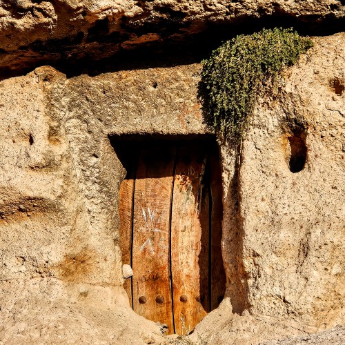 Meymand Troglodyte Village